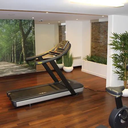 ドゥ バーニー ホテル