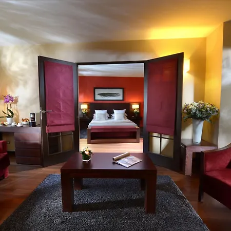 Hotel De Berny 4*