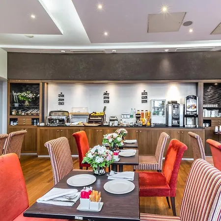 De Berny Hotel 4*